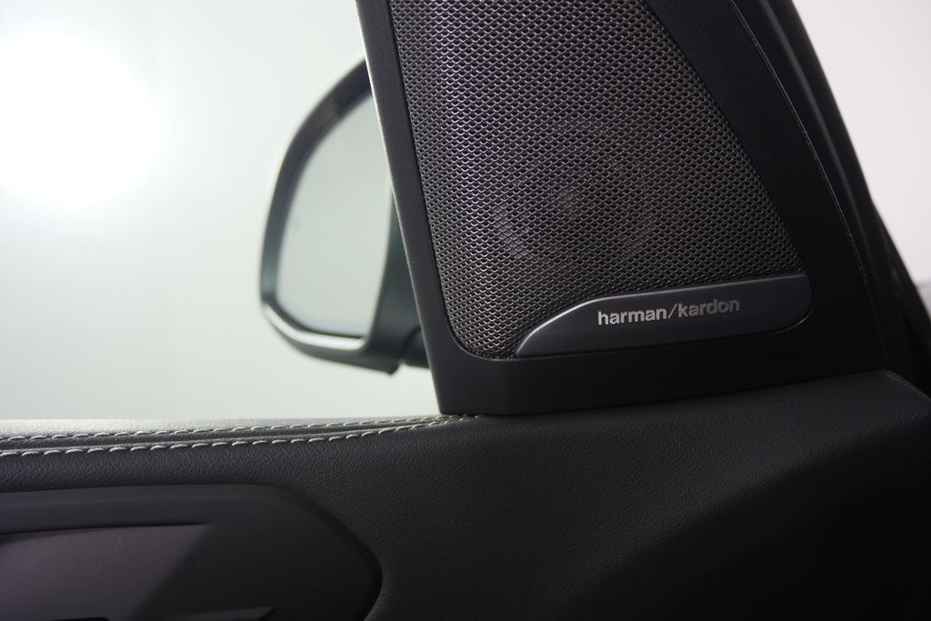 Thumbnail: 2026 BMW X5 - 9