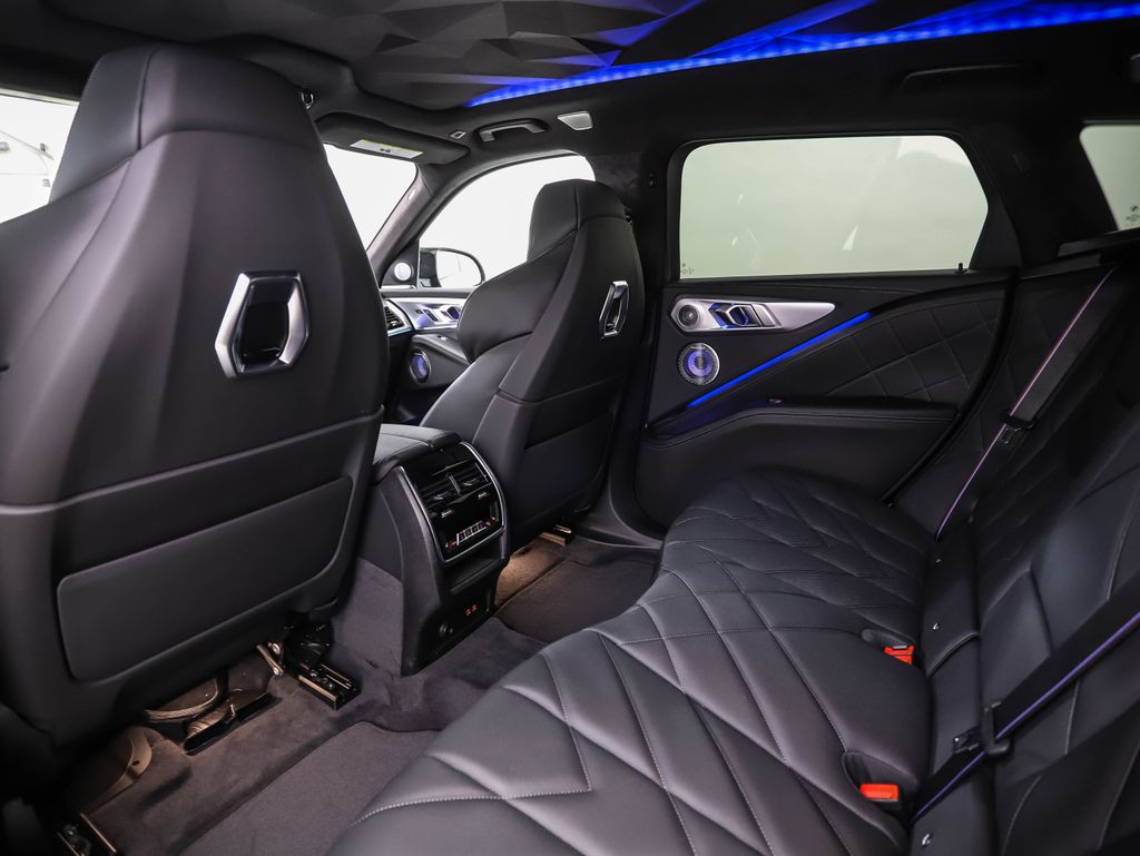 Thumbnail: 2026 BMW XM - 22