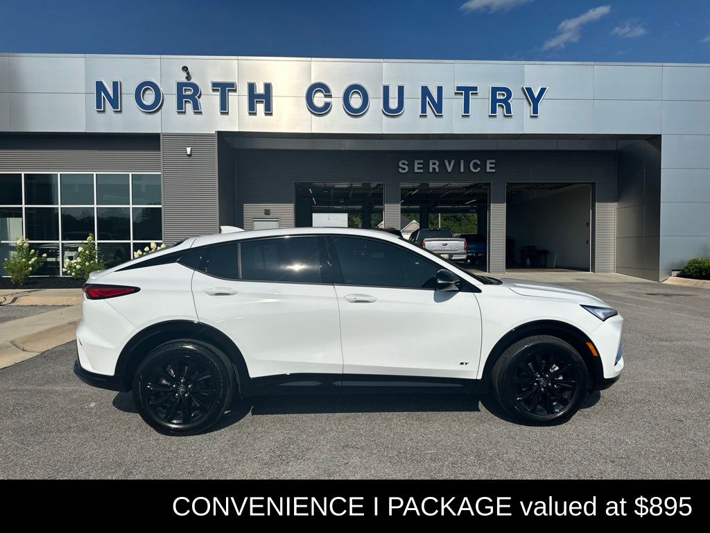 Summit White 2025 Buick Envista SUV / Crossover Front-Wheel Drive 6-Speed Automatic