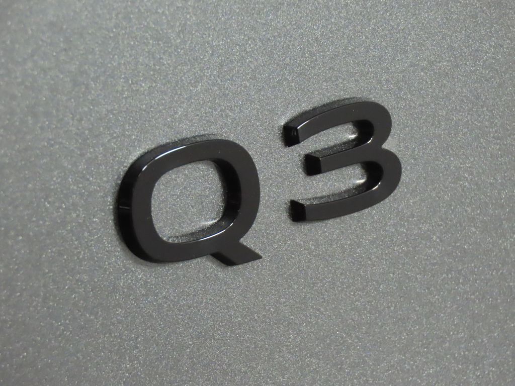 Thumbnail: 2026 Audi Q3 - 9