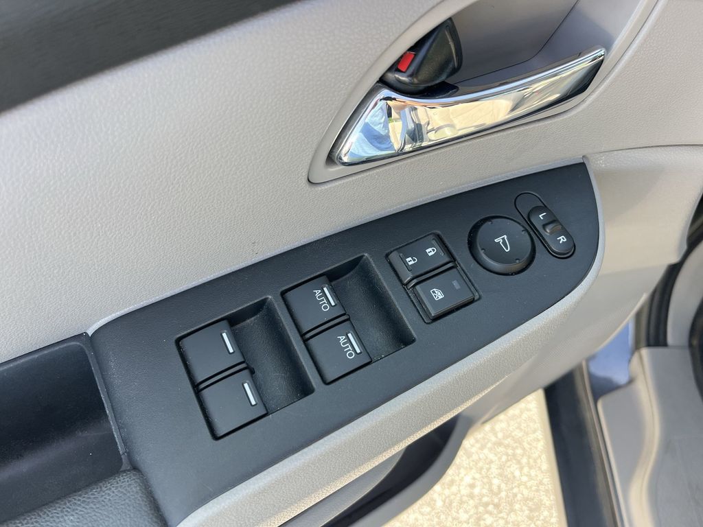 2016 Honda Odyssey EX-L photo