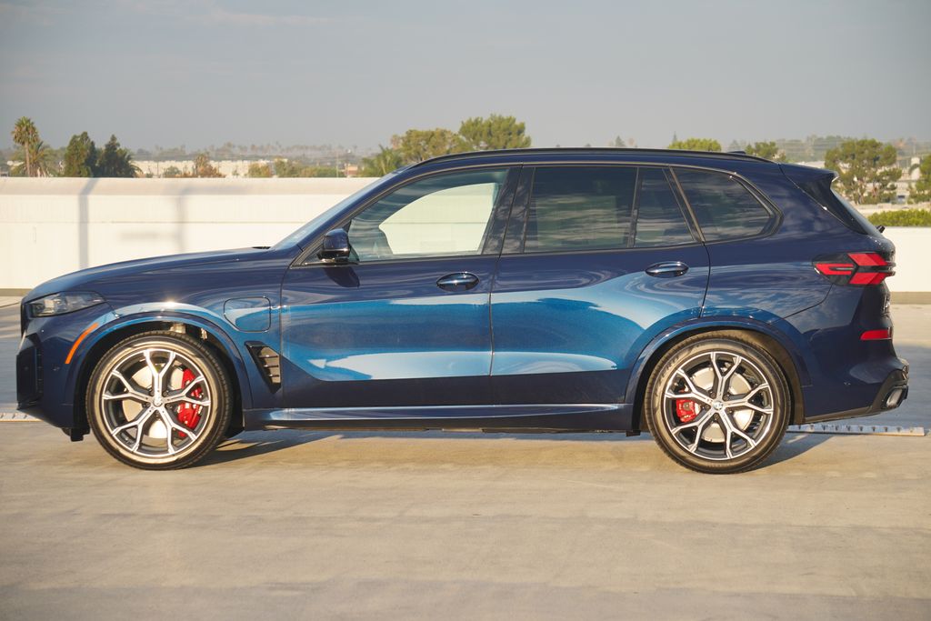 Thumbnail: 2026 BMW X5 - 4