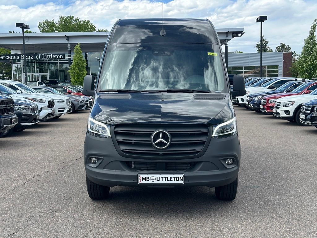 2024 Mercedes-Benz Sprinter 2500 Cargo 144 WB 7