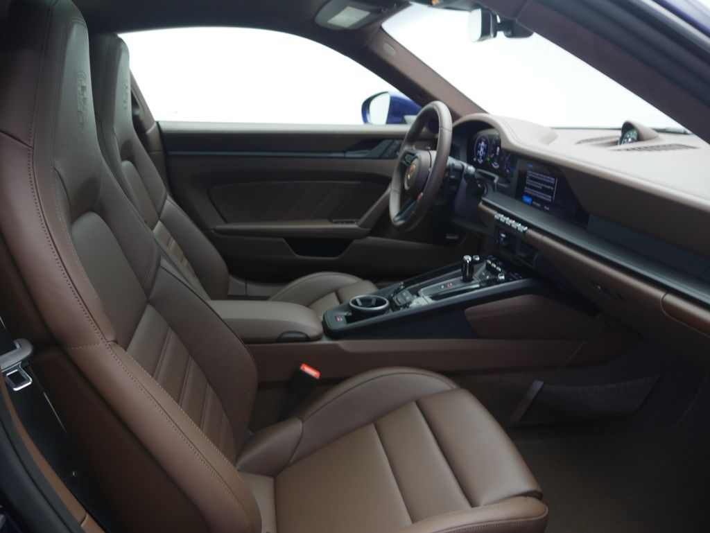 Thumbnail: 2026 Porsche 911 - 11