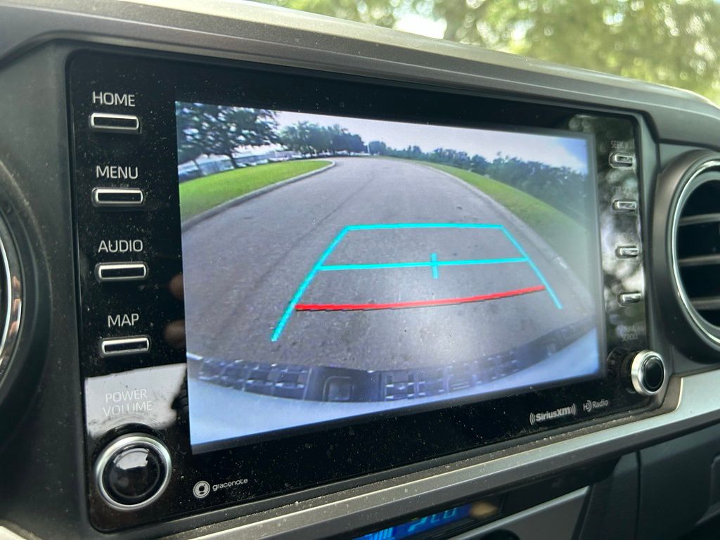 2022 Toyota Tacoma SR5 16