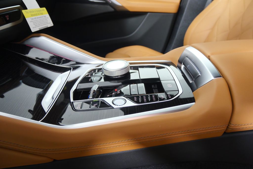 Thumbnail: 2026 BMW X6 - 21