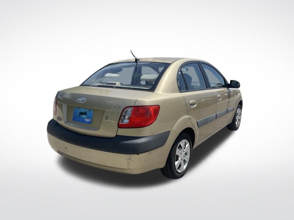 Used 2008 Beige Kia LX image 6