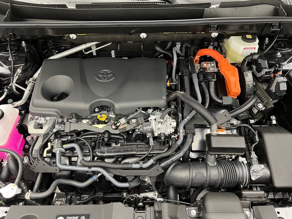 2025 Toyota RAV4 XLE 7