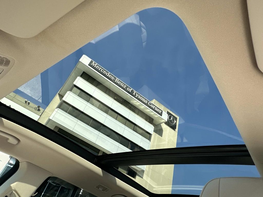 Thumbnail: 2021 Mercedes-Benz GLS - 19