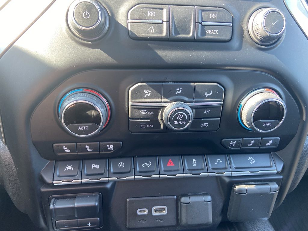 2021 Chevrolet Silverado 1500 LTZ 28