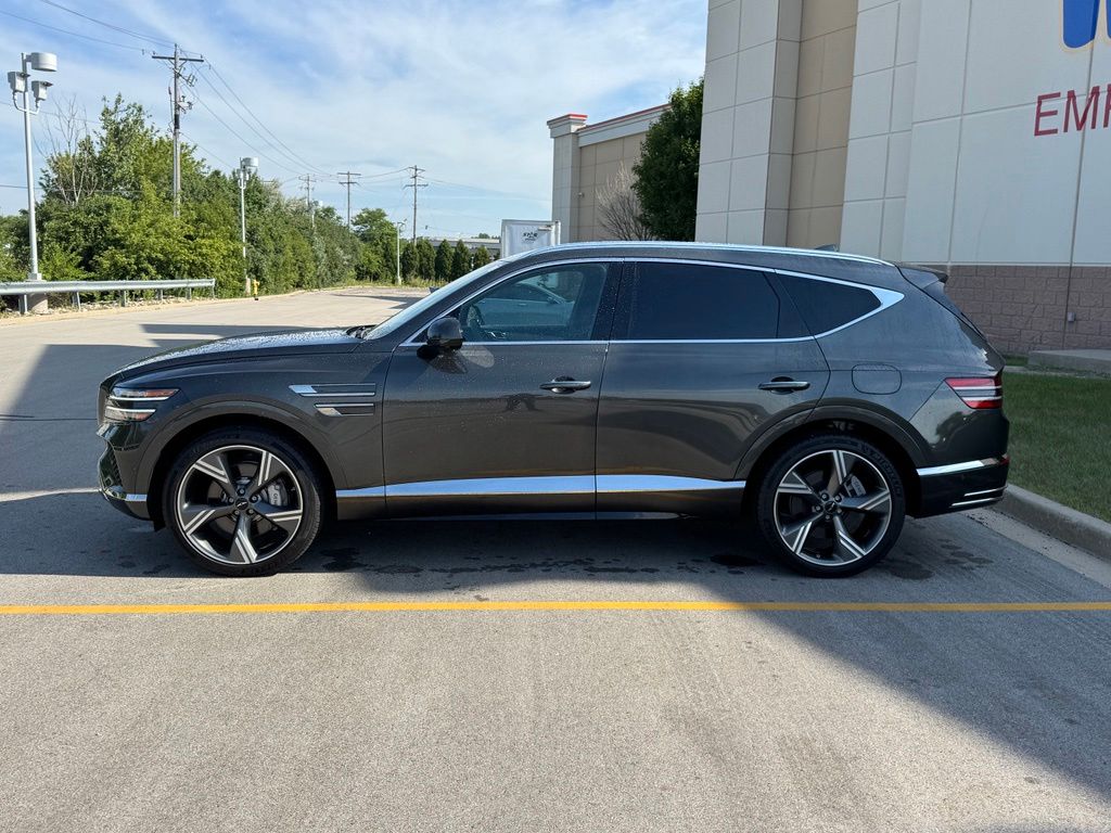 Used 2025 Makalu Gray Genesis 3.5T Prestige image 7