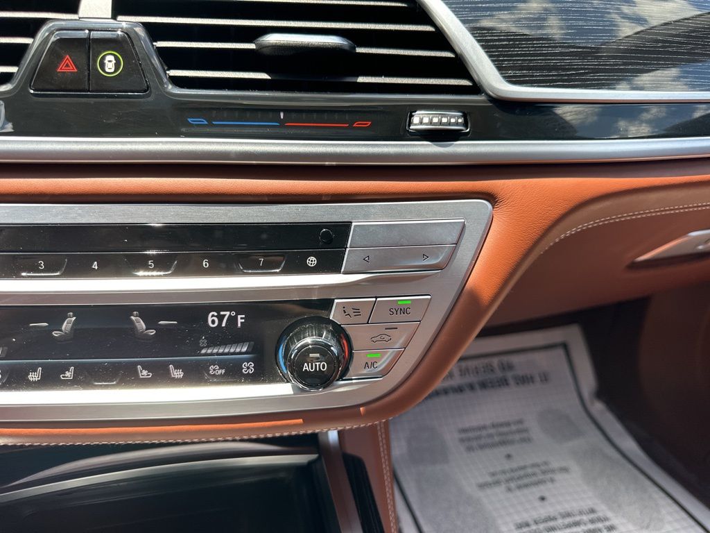 2022 Frozen Bluestone Metallic BMW 7 Series M760i AWD Sedan