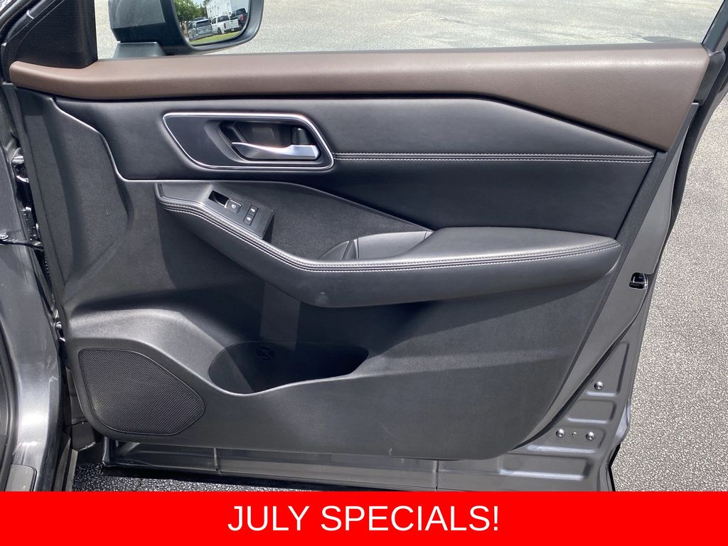 Used 2023 Nissan Rogue SUV