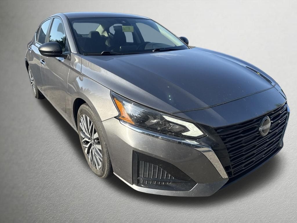 Gray (Gun Metallic) 2025 Nissan Altima Sedan Front-Wheel Drive Continuously Variable Transmission