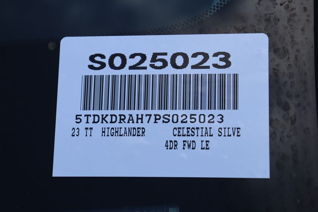 Thumbnail: 2023 Toyota Highlander - 7