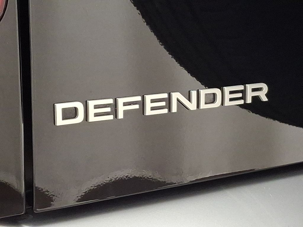 Thumbnail: 2024 Land Rover Defender - 31