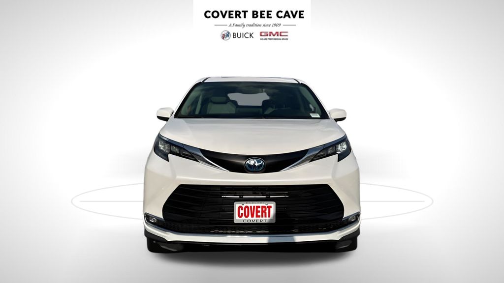 Used Car 2024 Toyota Sienna  Xle For Sale Under $80,000 In Austin, Texas