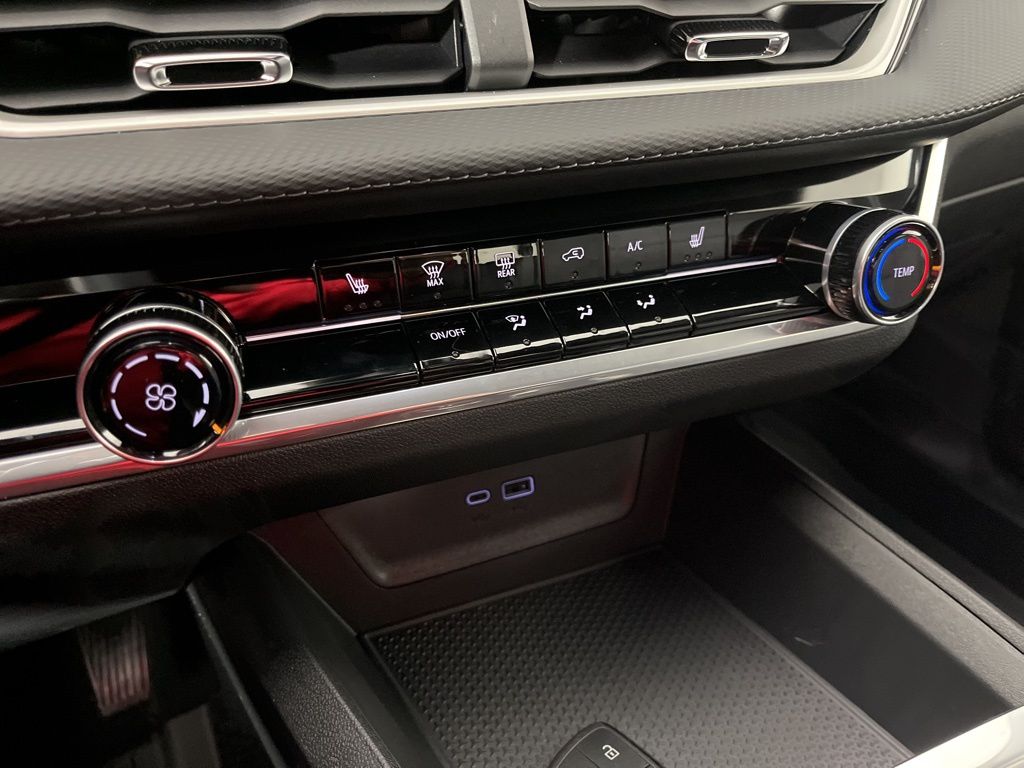 Thumbnail: 2026 Chevrolet Equinox - 30