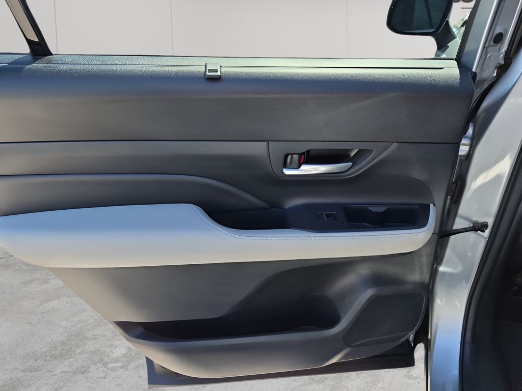 Used Car 2024 Toyota Grand Highlander  Xle For Sale Under $50,000 In Austin, Texas