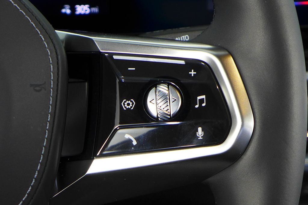 Thumbnail: 2025 BMW i7 - 27