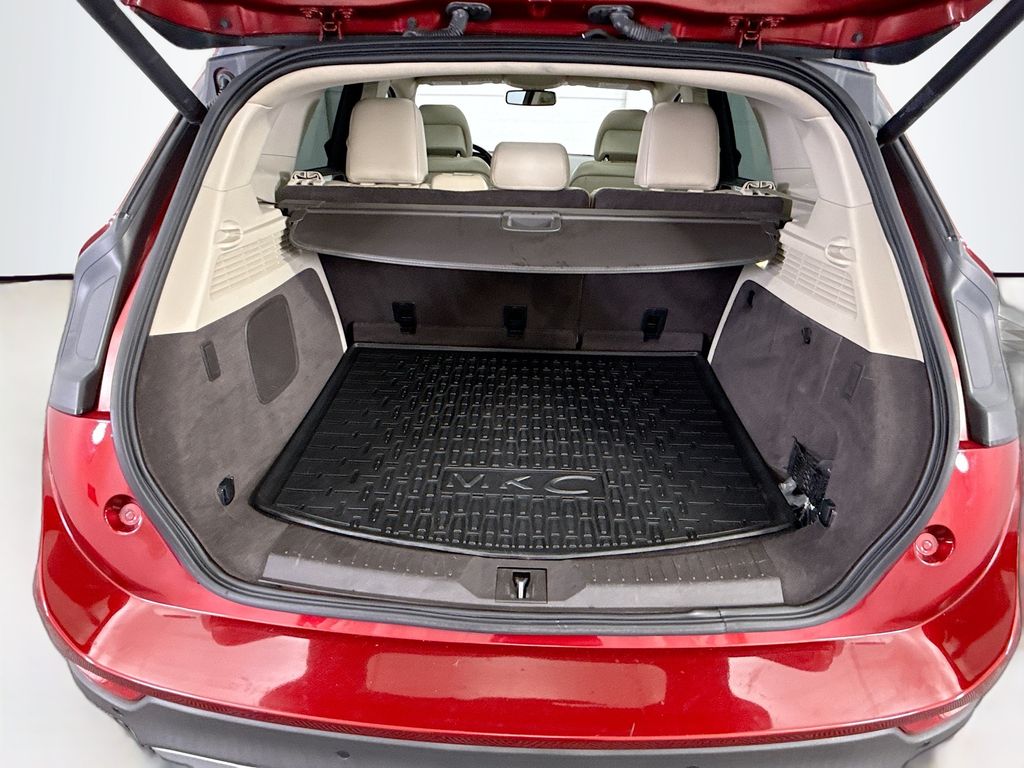 Thumbnail: 2017 Lincoln MKC - 27