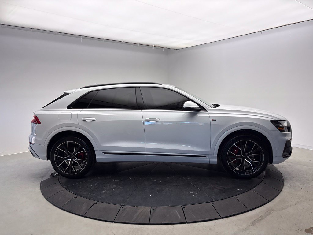 Thumbnail: 2020 Audi Q8 - 8