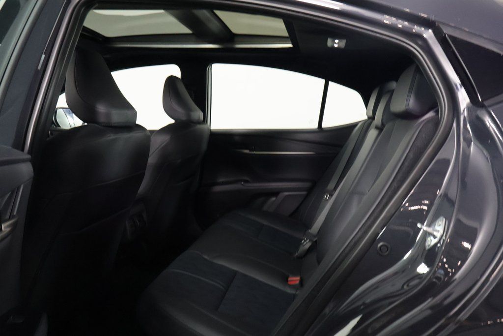 Thumbnail: 2025 Toyota Camry - 11