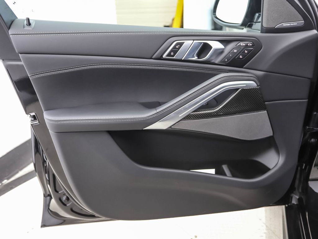 Thumbnail: 2026 BMW X6 - 10