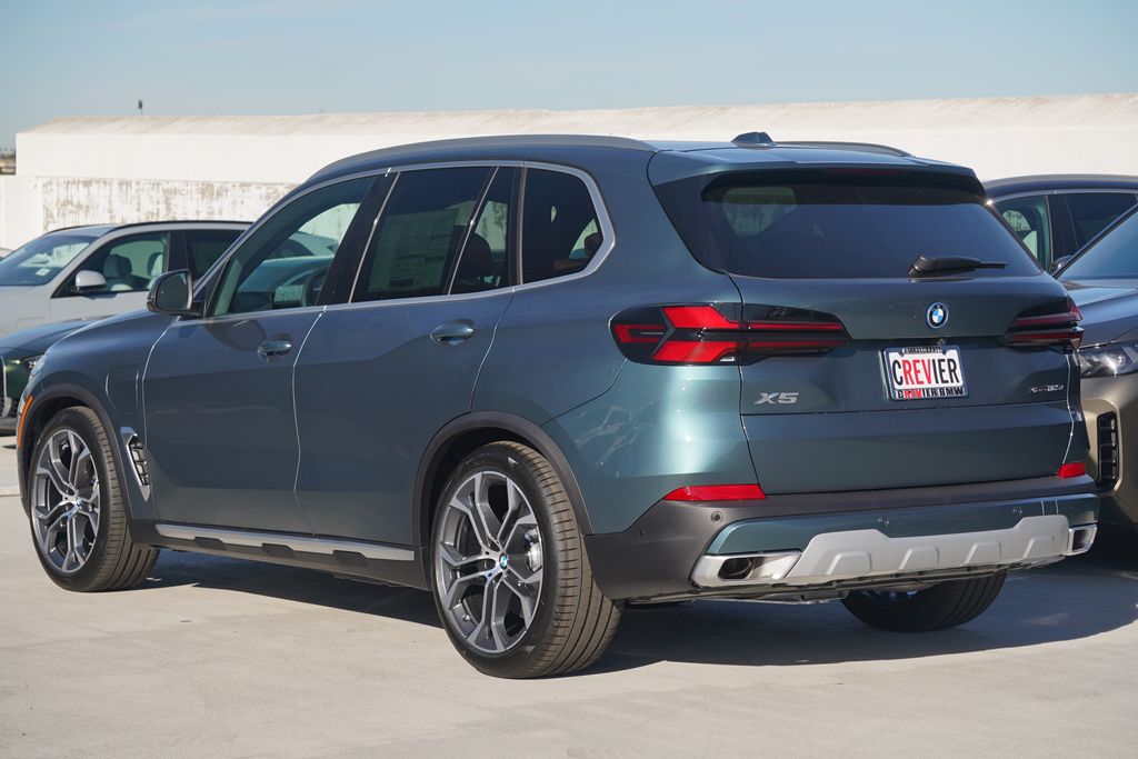 Thumbnail: 2026 BMW X5 - 8