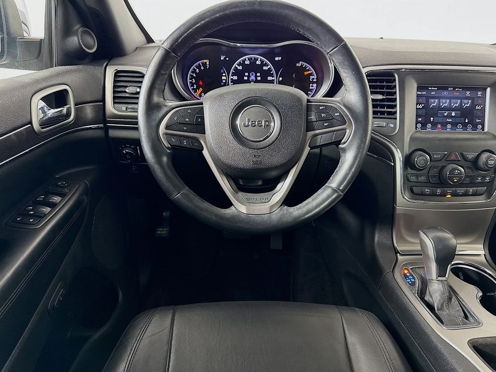 Thumbnail: 2018 Jeep Grand Cherokee - 21