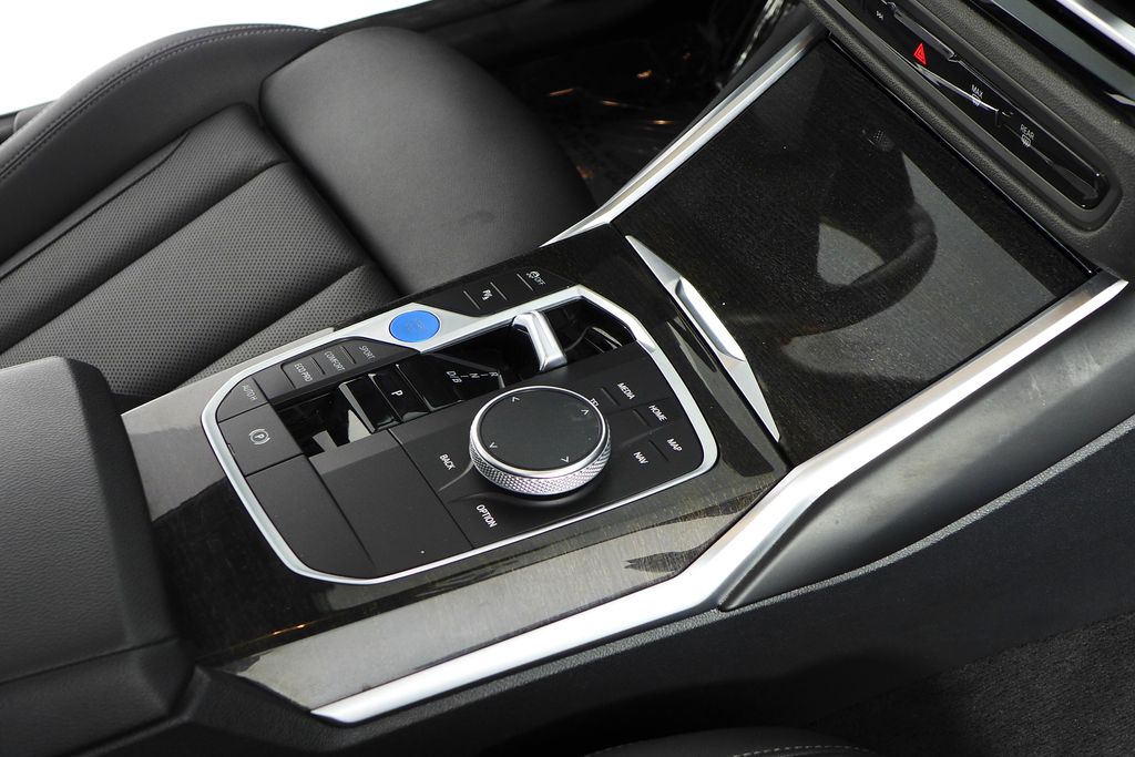 Thumbnail: 2023 BMW i4 - 15