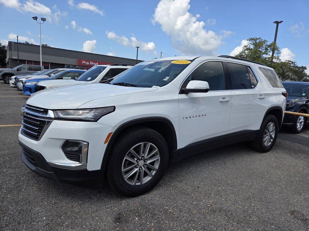 2023 Chevrolet Traverse LT Leather