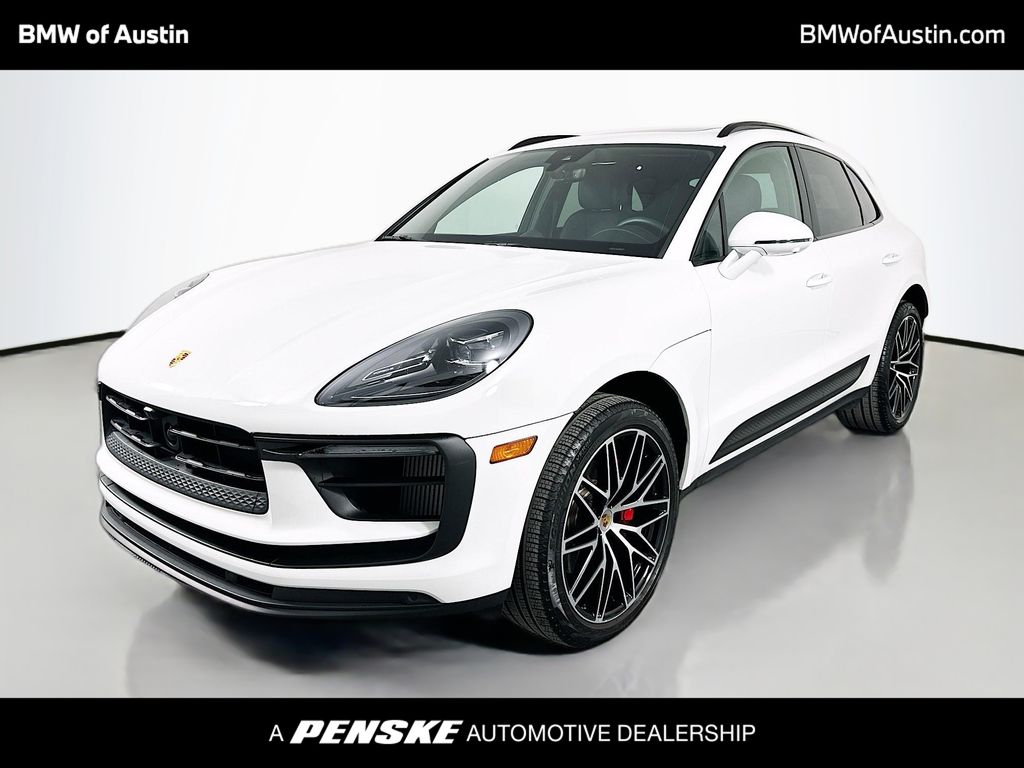 Thumbnail: 2023 Porsche Macan - 1