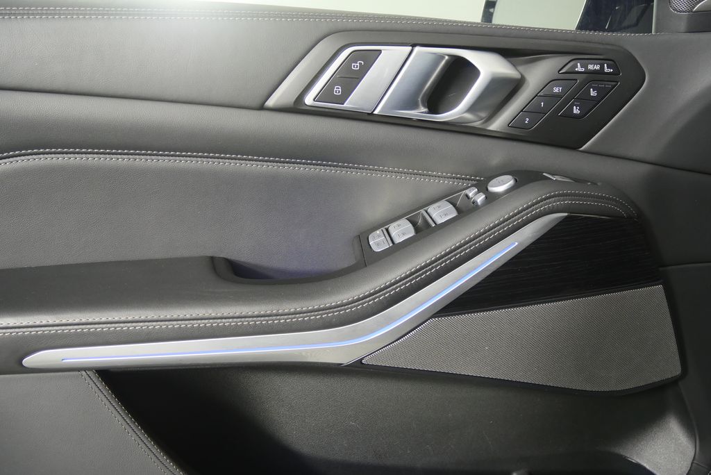 Thumbnail: 2024 BMW X7 - 8