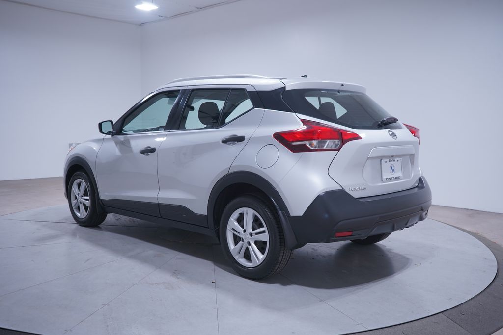 2019 Nissan Kicks S 3