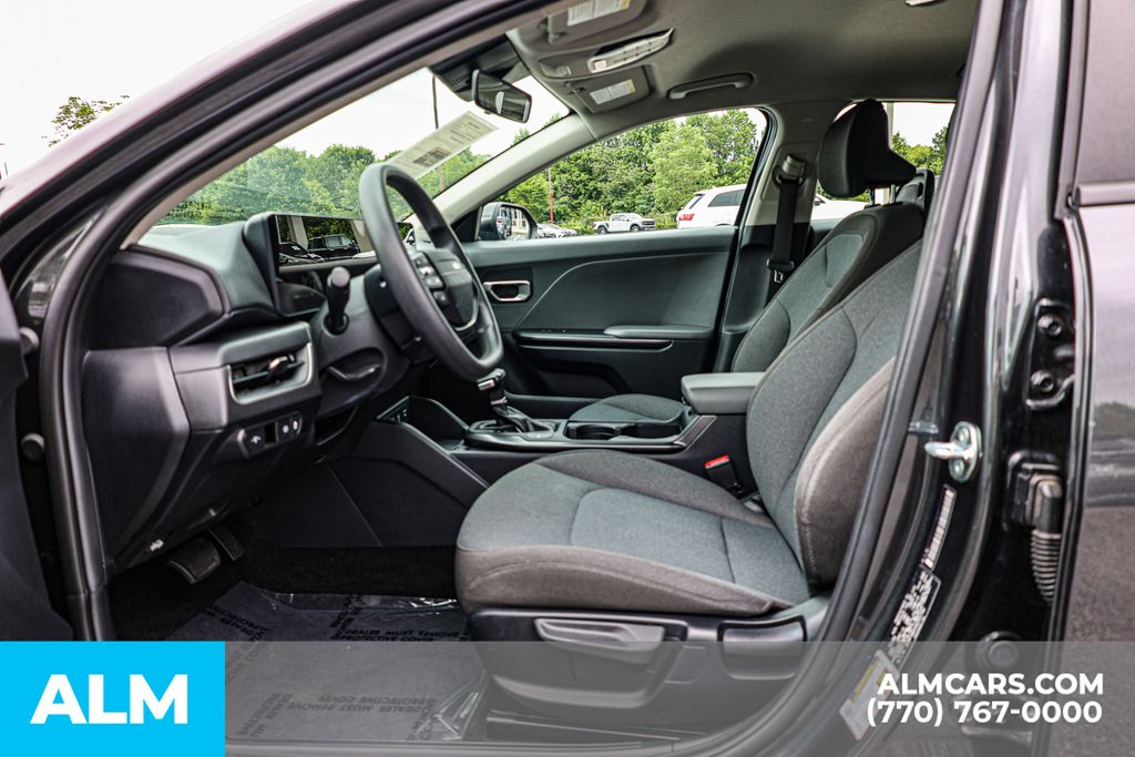 Used 2025 Gray Kia LXS image 18