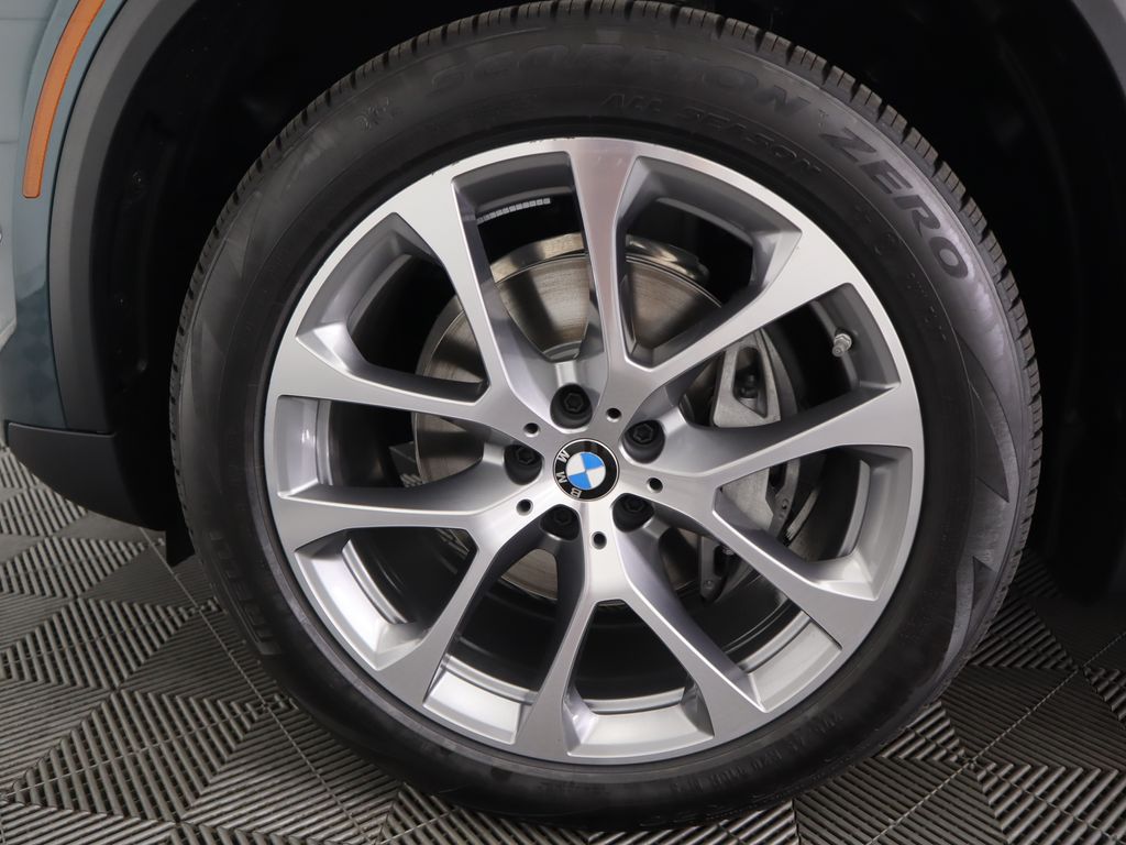 Thumbnail: 2026 BMW X5 - 31