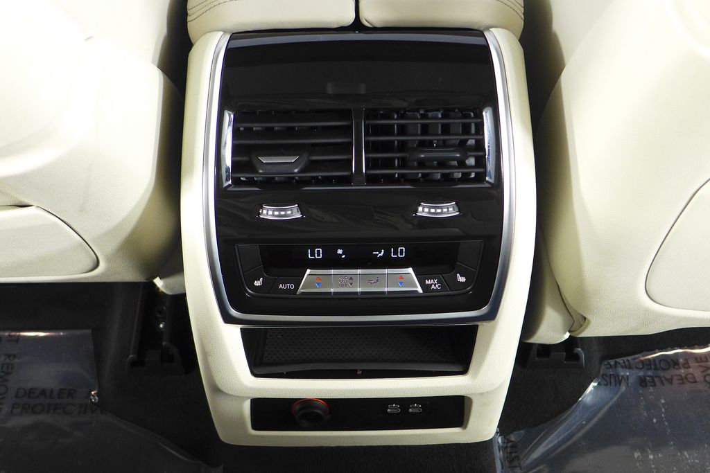 Thumbnail: 2021 BMW X7 - 23