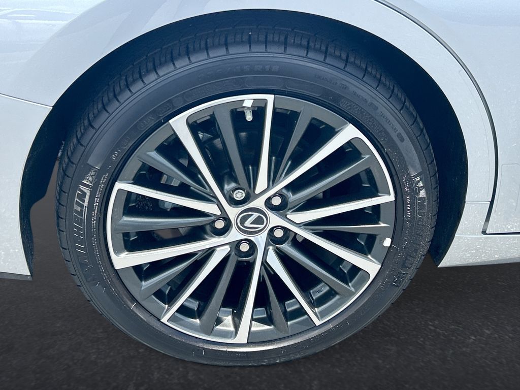Thumbnail: 2025 Lexus ES - 27
