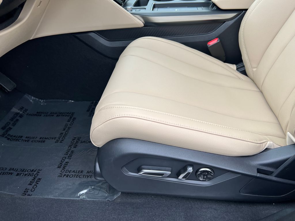 Thumbnail: 2025 Acura MDX - 14