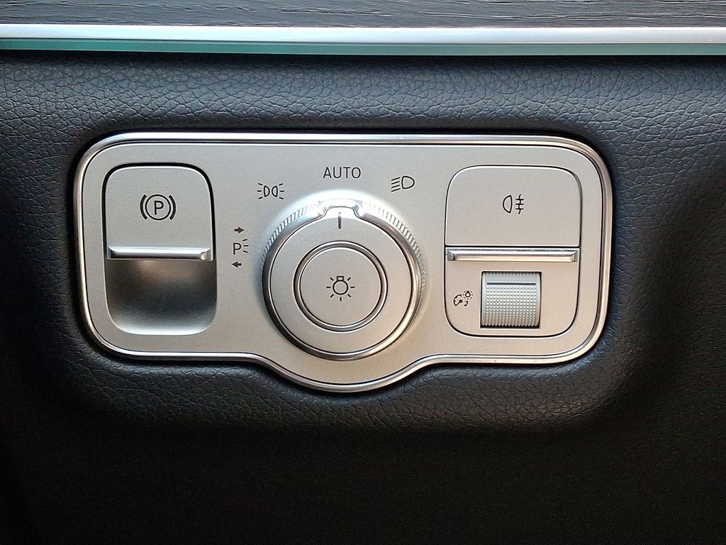 Thumbnail: 2023 Mercedes-Benz GLE - 27