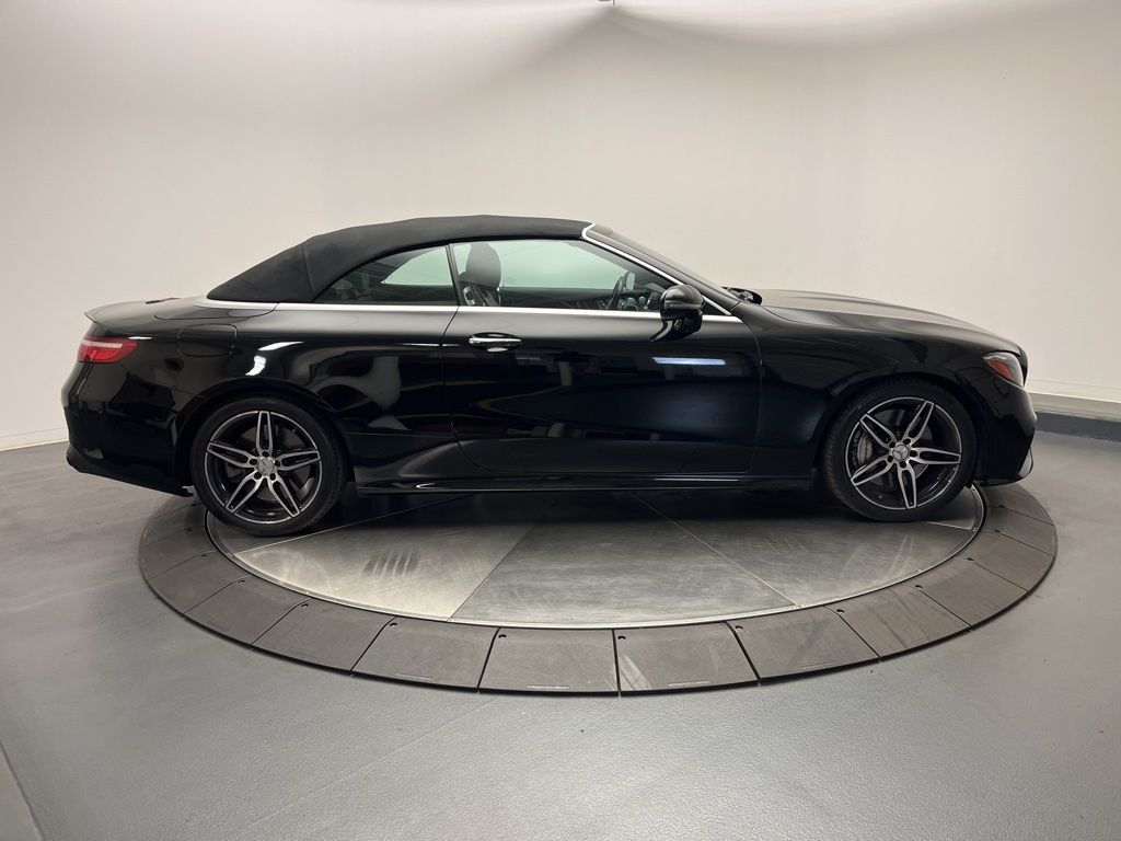 Thumbnail: 2019 Mercedes-Benz E-Class - 8
