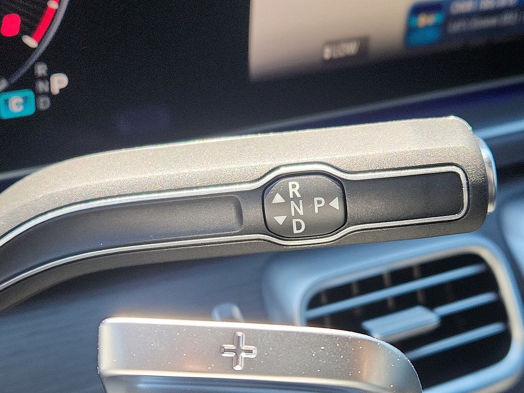 Thumbnail: 2026 Mercedes-Benz GLE - 10