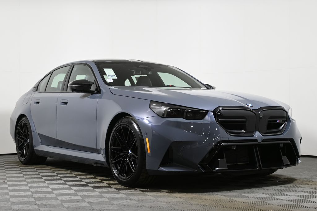 Thumbnail: 2026 BMW M5 - 9