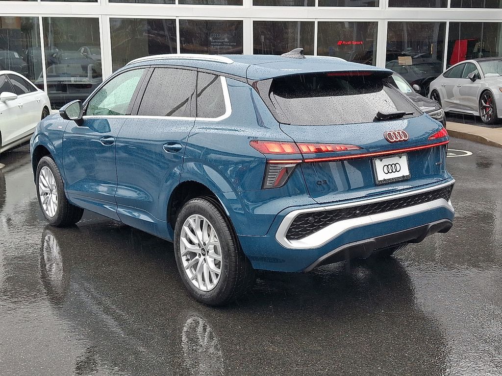 Thumbnail: 2026 Audi Q3 - 4