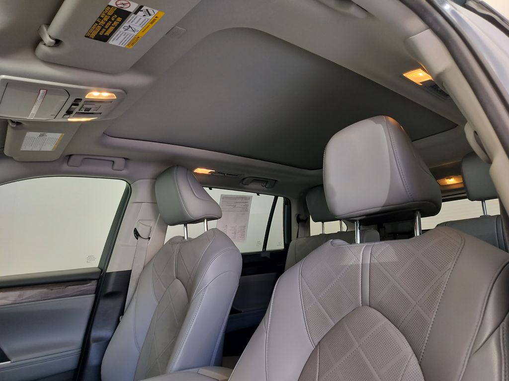 Thumbnail: 2021 Toyota Highlander - 10