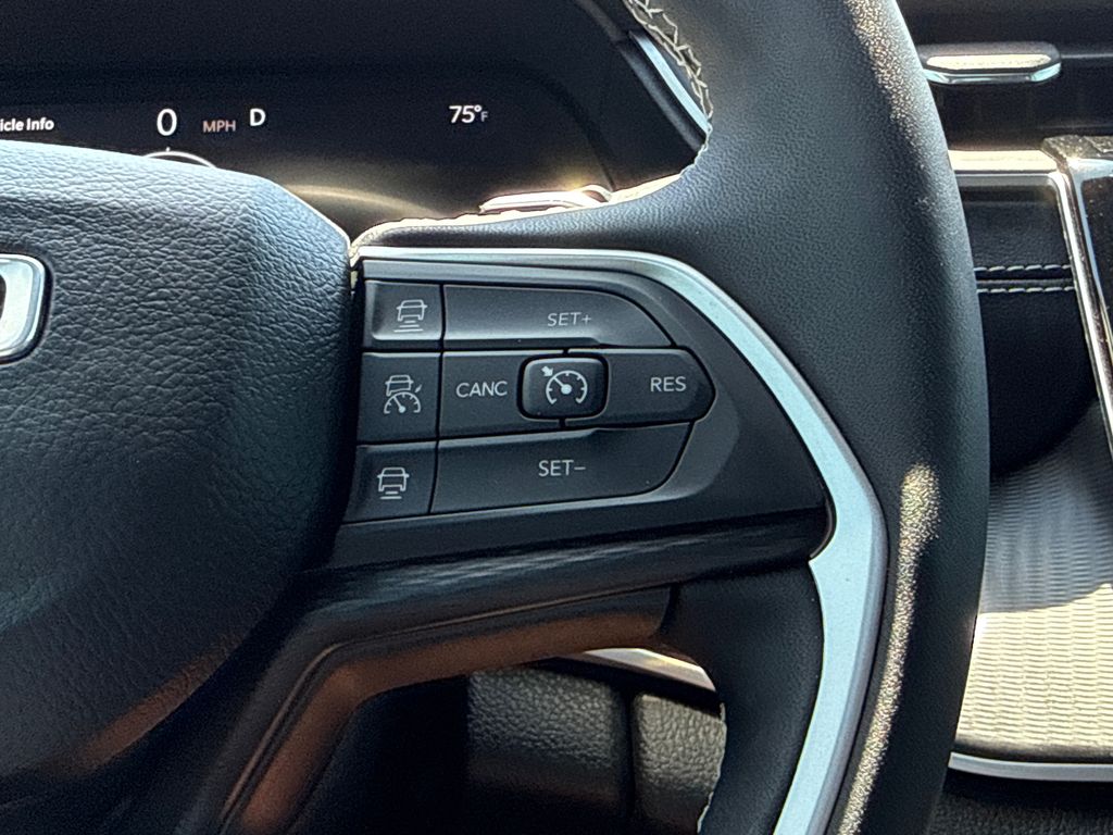 Used 2024 Jeep Grand Cherokee SUV