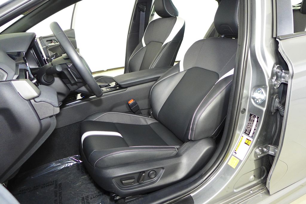 Thumbnail: 2025 Toyota Camry - 21