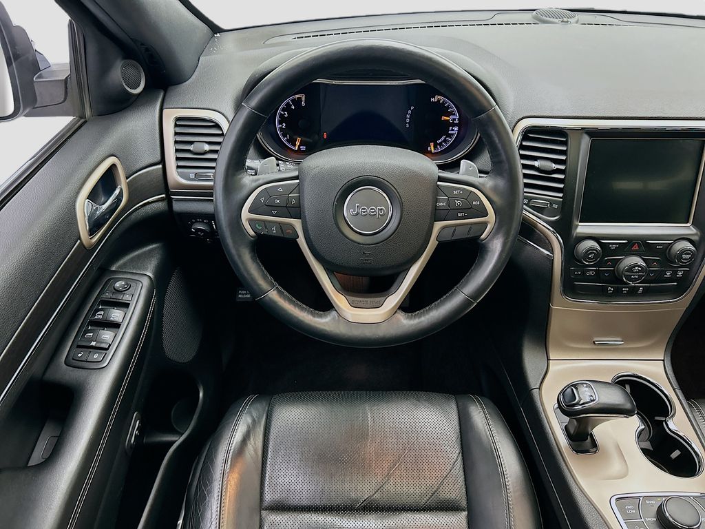 Thumbnail: 2015 Jeep Grand Cherokee - 10