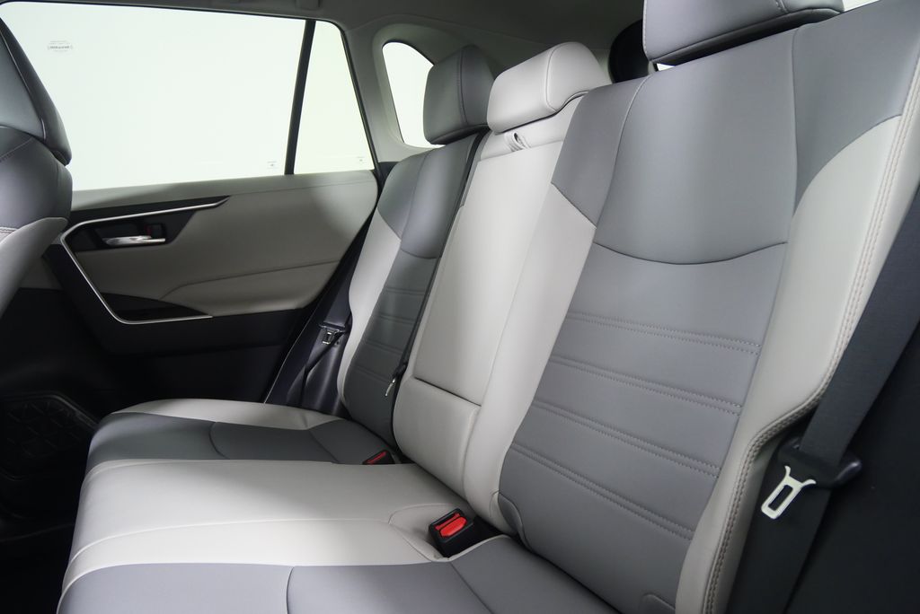 Thumbnail: 2023 Toyota RAV4 - 16